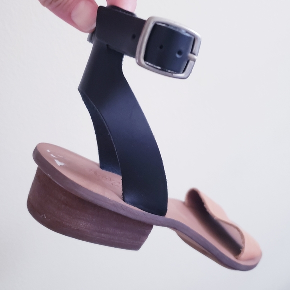 Madewell NWT  Boardwalk Ankle Strap Leather Sandals - 6.5 - Picture 4 of 9